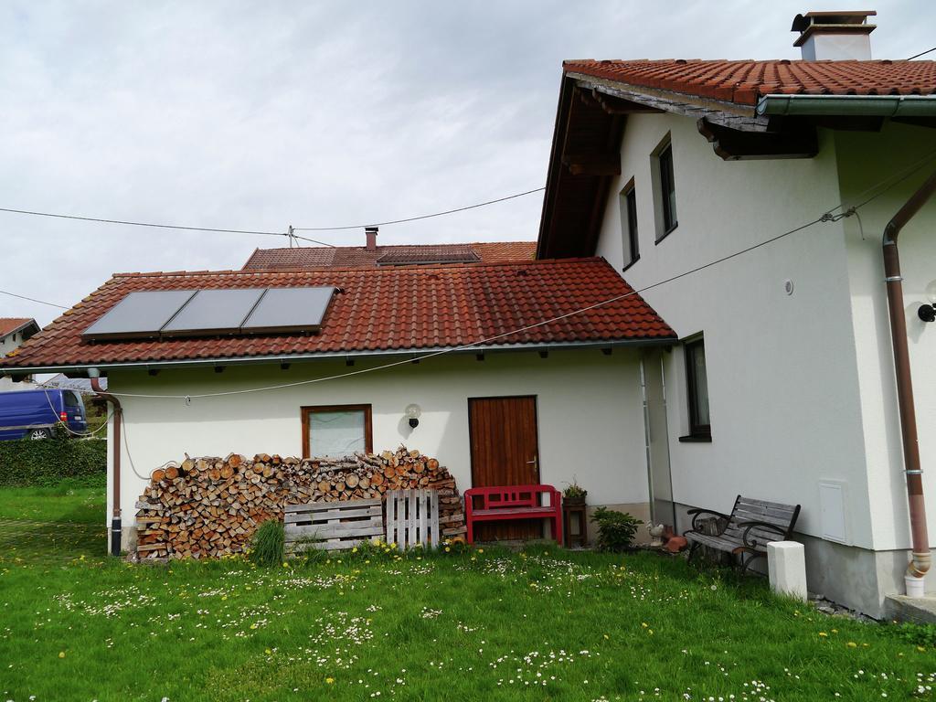 Cosy Apartment In Allg U With Garden Oy-Mittelberg Exterior photo